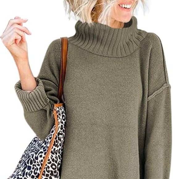 NWOT LONG SLEEVE GREEN MOCK NECK SWEATER - Picture 2 of 8